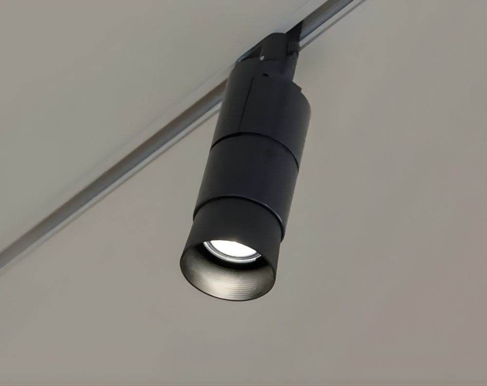 spotje aan het plafond